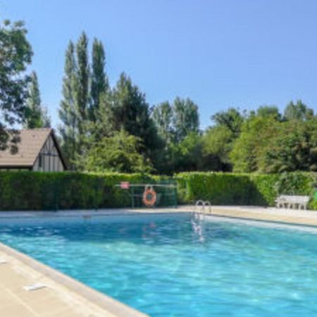 Nice House In A Residence With Swimming Pool Cabourg Buitenkant foto